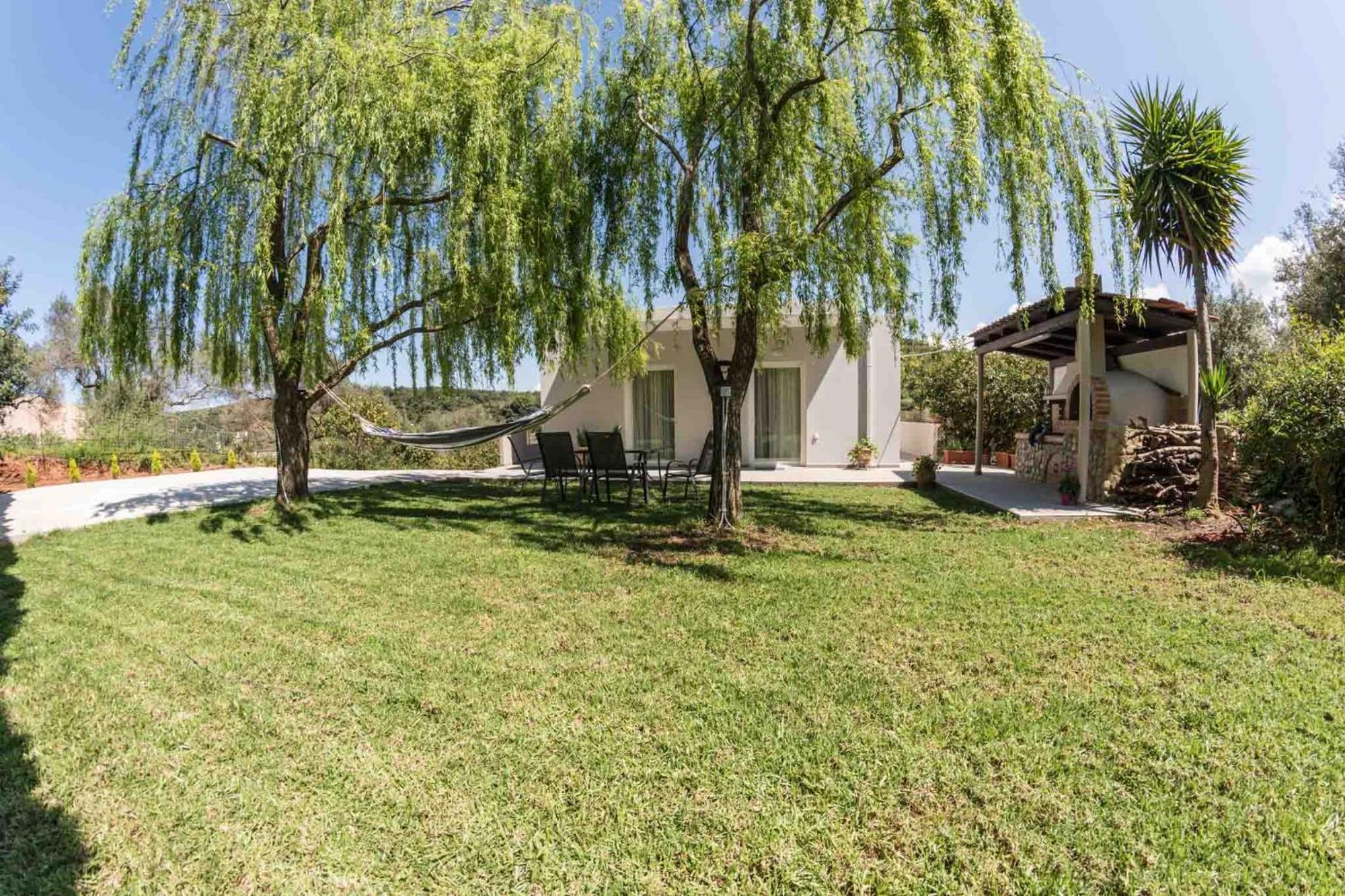 Liofyto House Private Garden Apartment Platanés Exterior photo